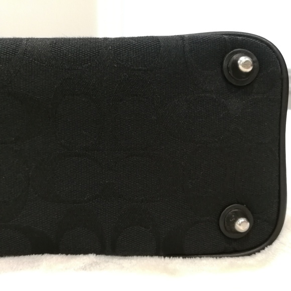 Coach | Signature Satchel F11220 - Picture 4 of 8